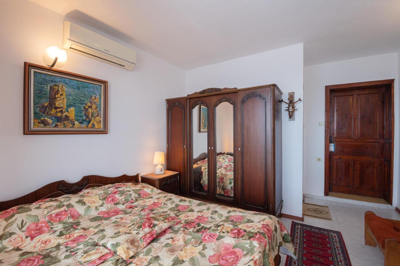 Doctor's House 3* Sozopol